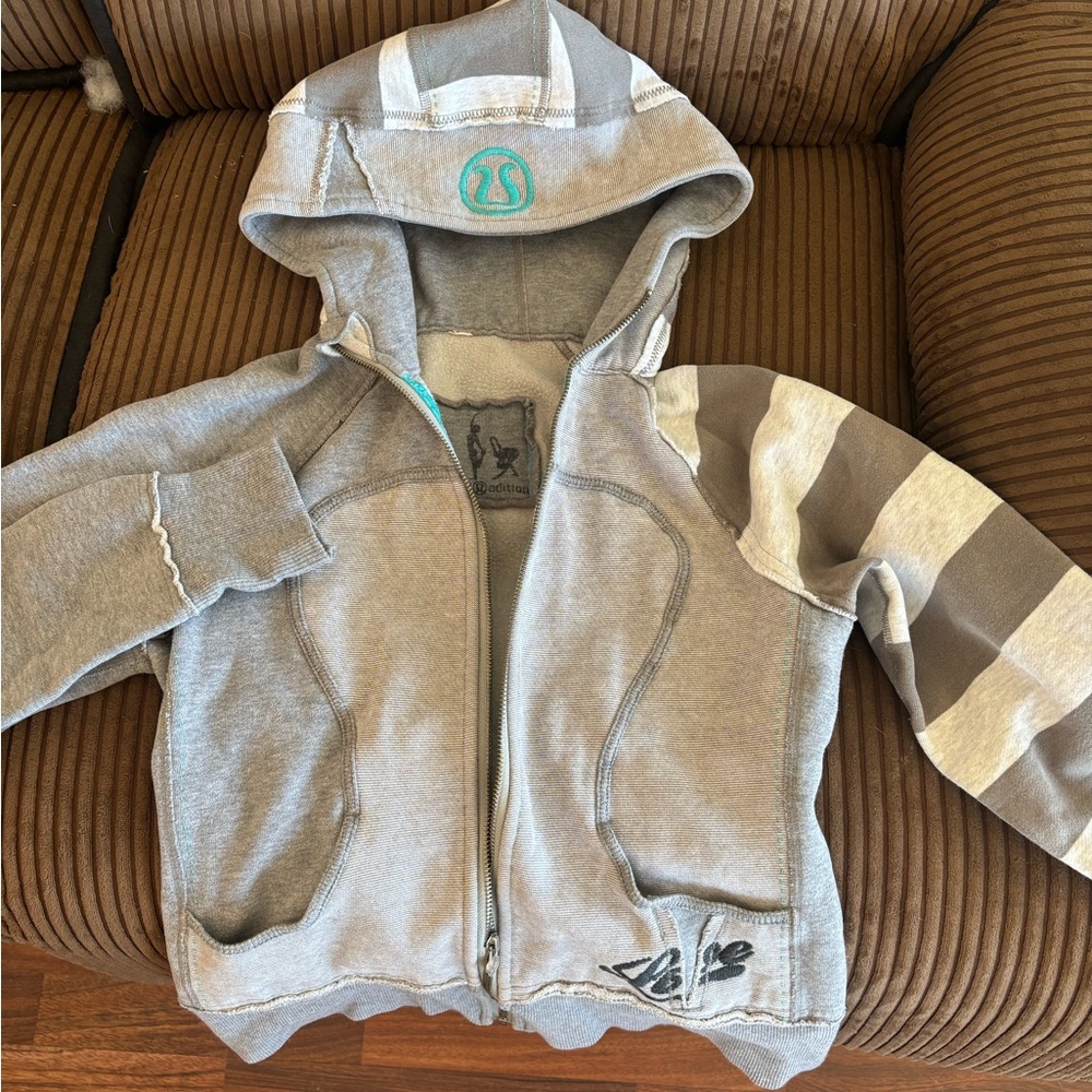 Special Edition Lululemon sweater- Grey size 2/4